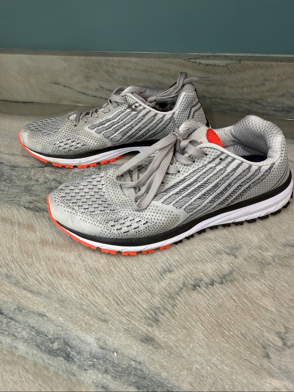 Gray Knit Athletic Shoes with Coral Red Tongue Accent